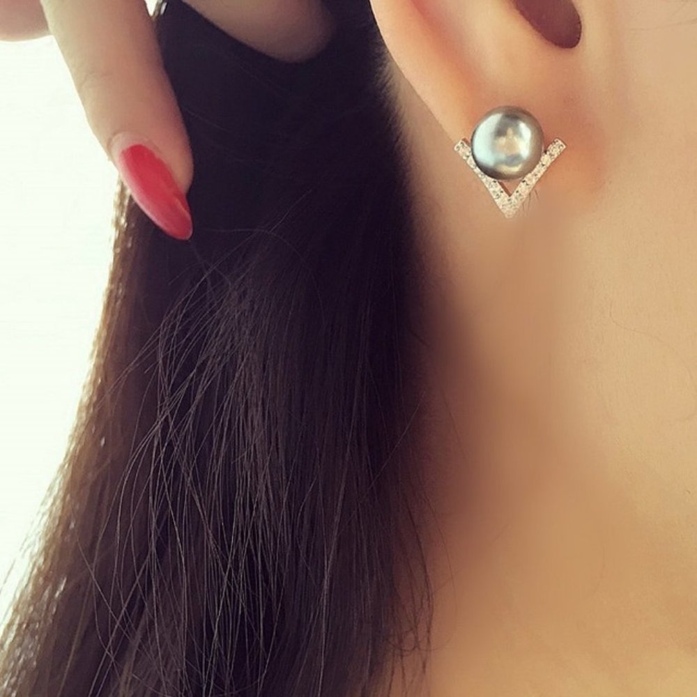 NEW Sterling Silver Diamond Pearl Stud Earrings - Picture 3 of 7